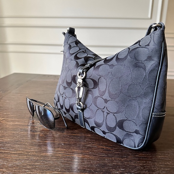 COACH | Black Hampton Shoulder Bag Y2K 6091 - Signature Jacquard - Picture 9 of 10